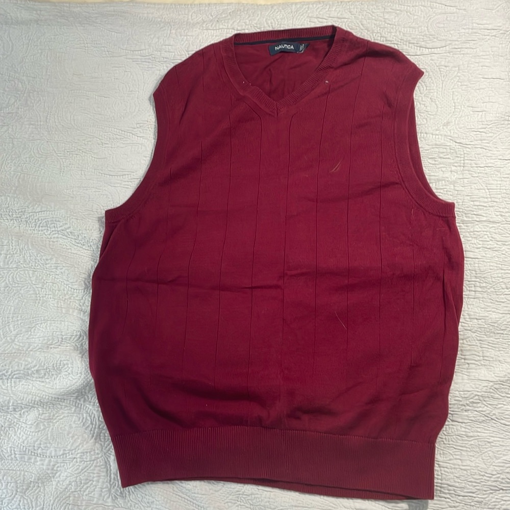 Nautica vest size medium!